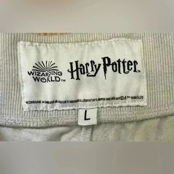 Harry Potter light gray women’s jogger style sweatpants with gold star detail: L - Picture 4 of 6